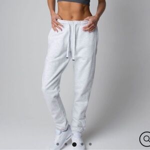 TALENTLESS Women’s Heavyweight Fleece Joggers Size Medium Light Heather Grey